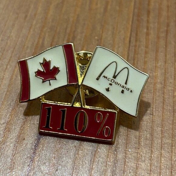 VTG McDonald’s Canada Lapel Hat Pin Souvenir Collectible 110% Flags - Picture 7 of 7